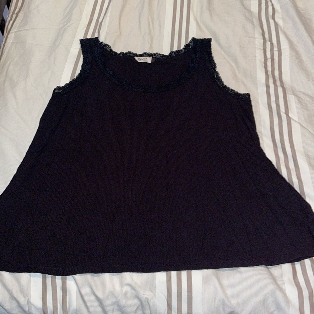 XL Blumin Apparel black ribbed tank top with lace trim
